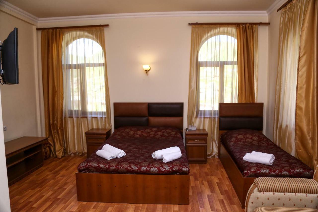 Lara Hotel Goris Exteriér fotografie