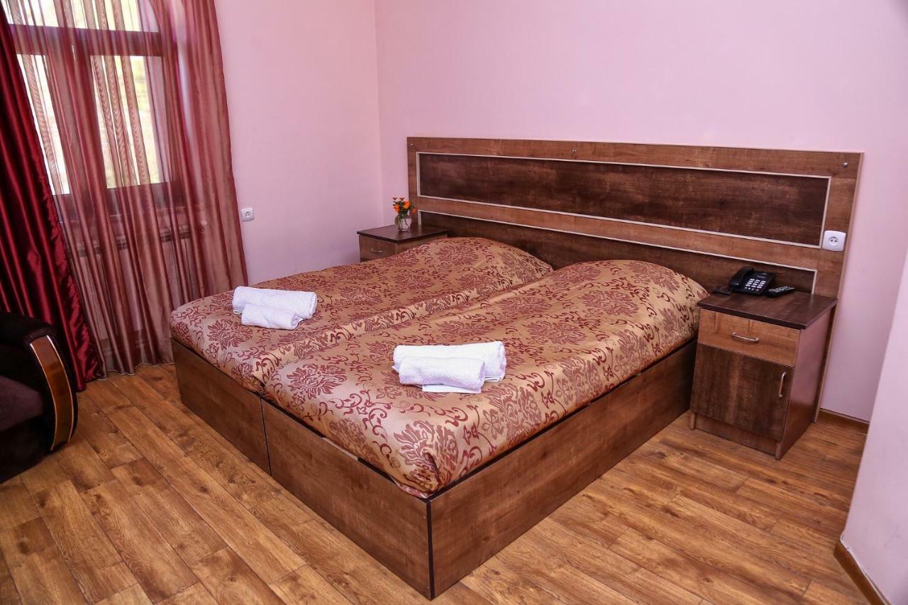 Lara Hotel Goris Exteriér fotografie