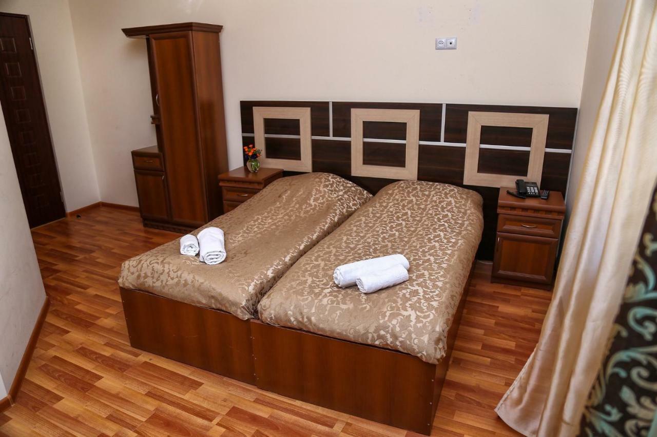 Lara Hotel Goris Exteriér fotografie