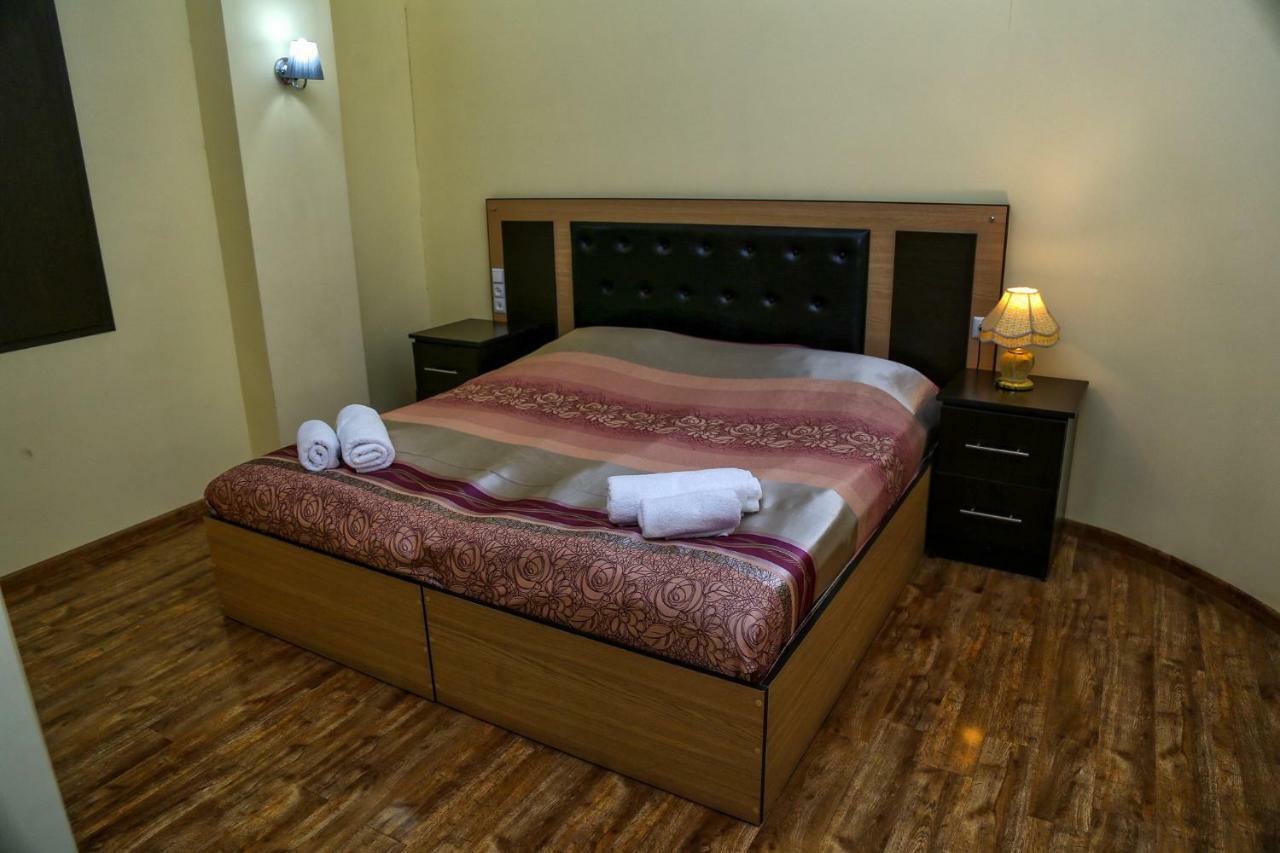 Lara Hotel Goris Exteriér fotografie